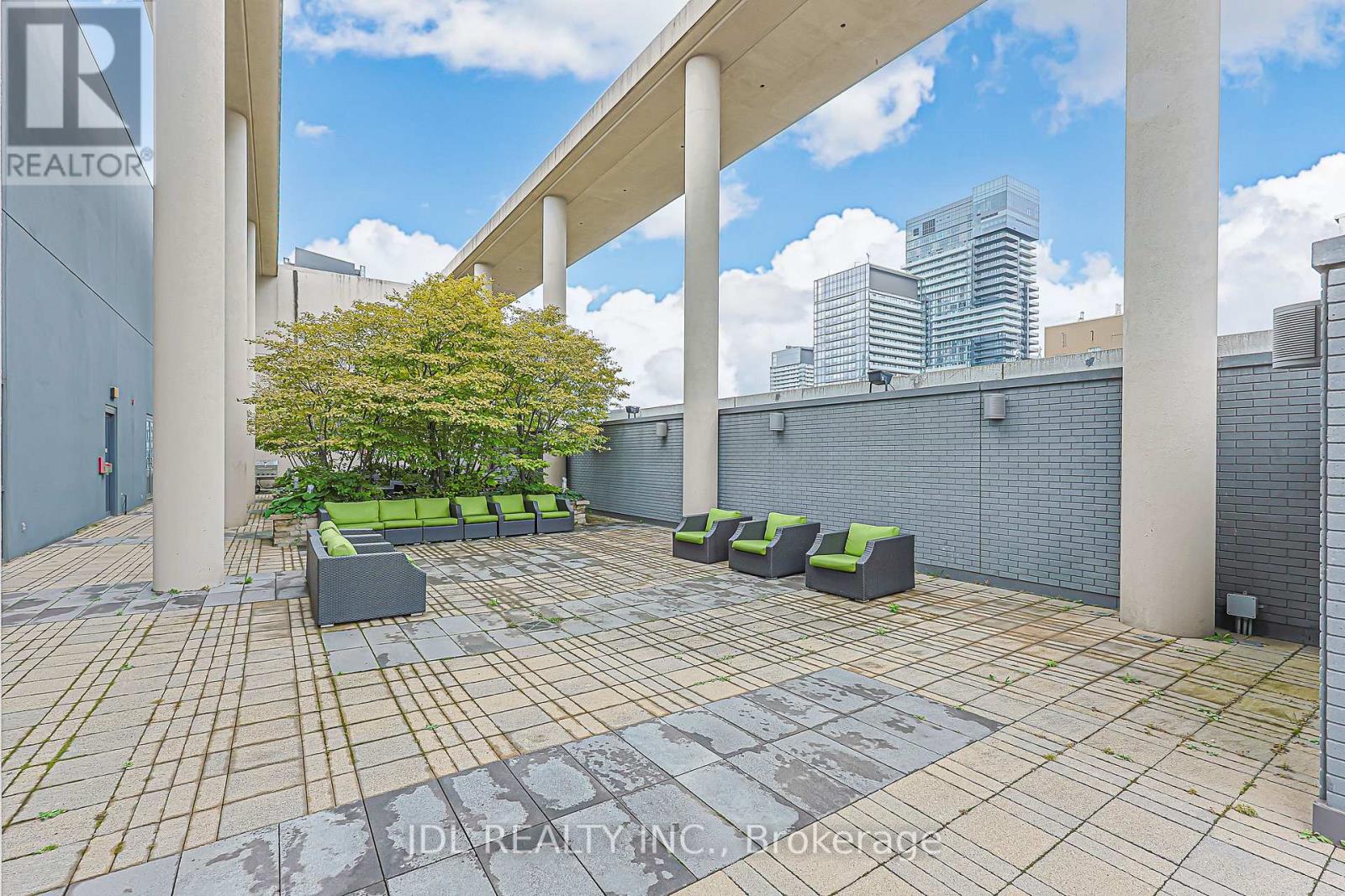 1105 - 770 BAY STREET photo 44