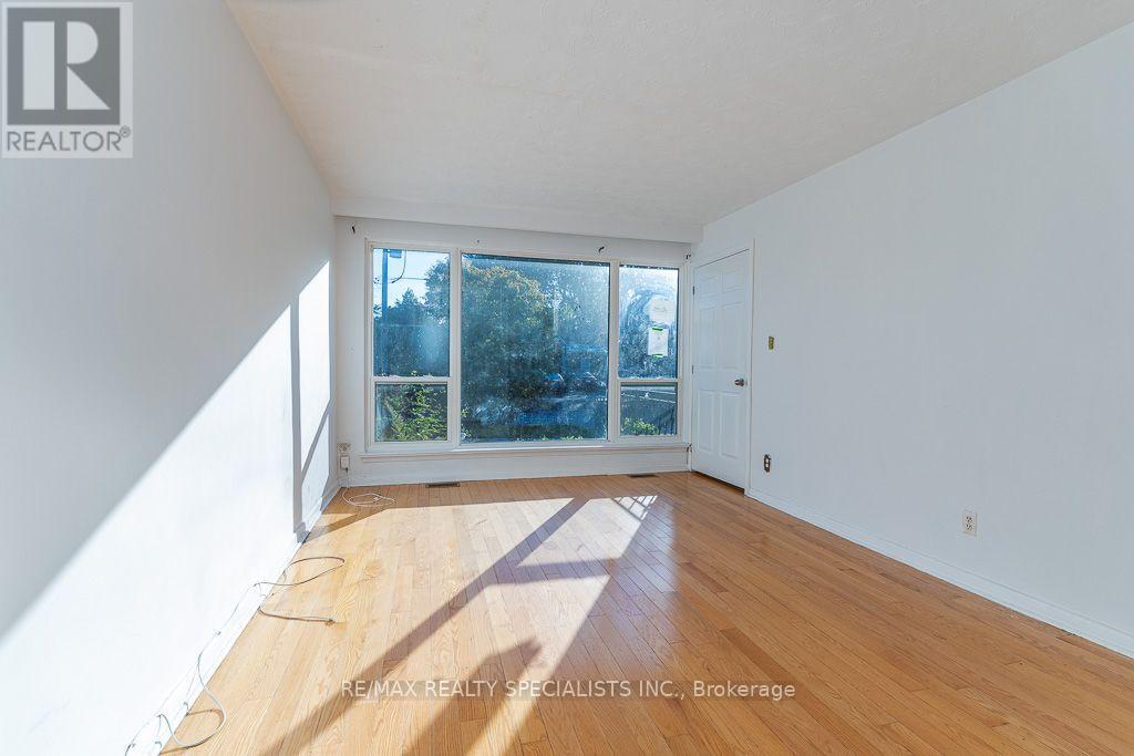 17 Huddleston Court, Toronto, Ontario  M1L 4L1 - Photo 11 - E13797766
