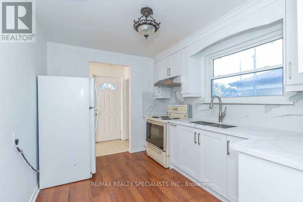 17 Huddleston Court, Toronto, Ontario  M1L 4L1 - Photo 13 - E13797766