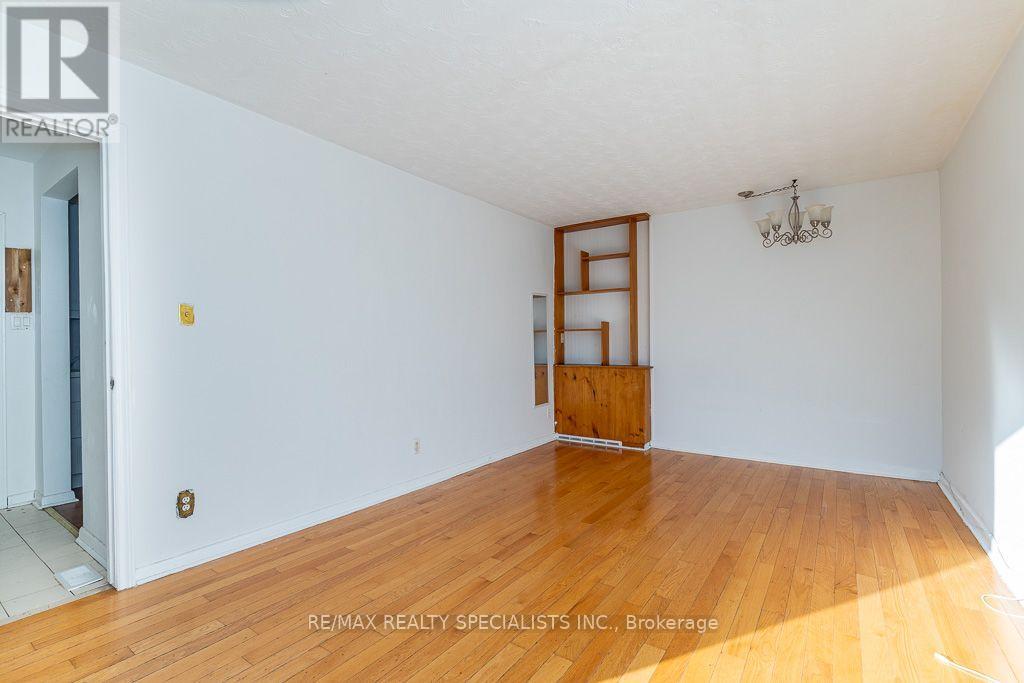 17 Huddleston Court, Toronto, Ontario  M1L 4L1 - Photo 9 - E13797766