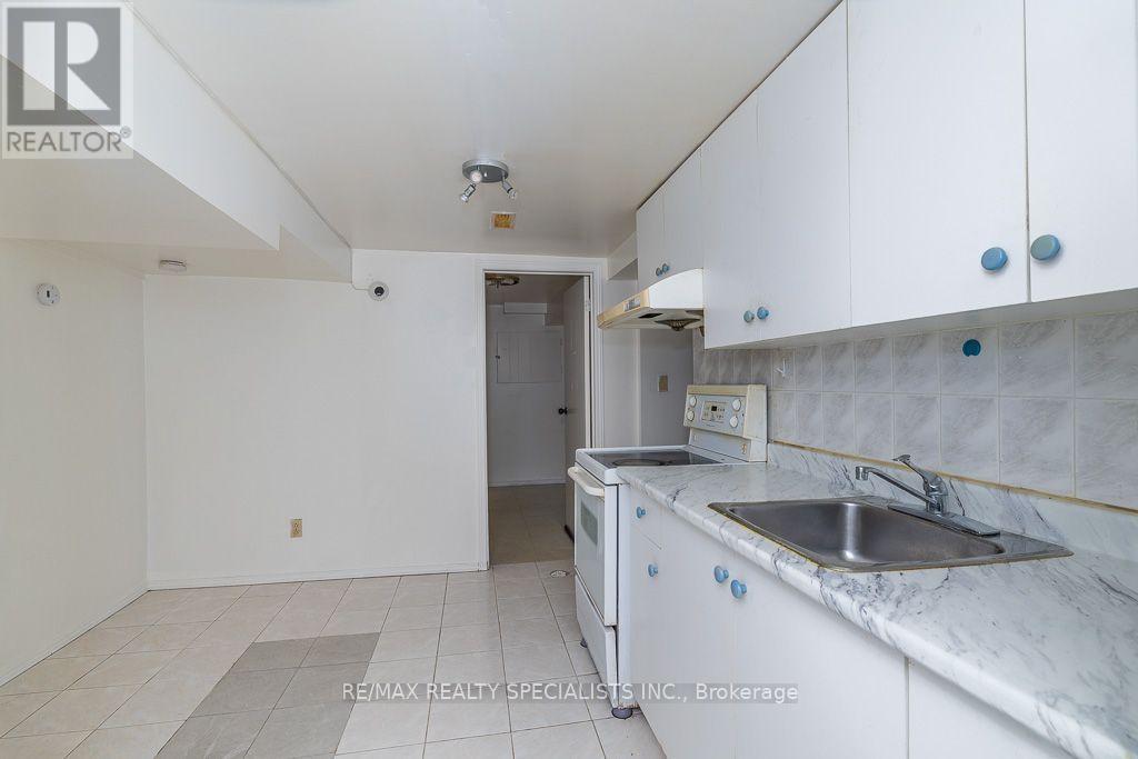 17 Huddleston Court, Toronto, Ontario  M1L 4L1 - Photo 29 - E13797766