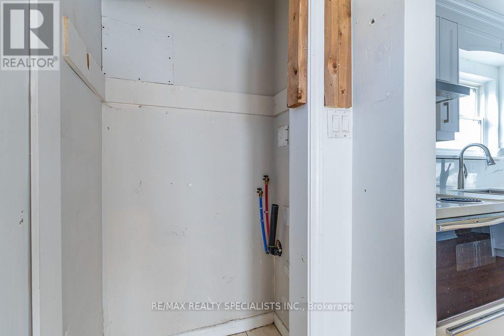 17 Huddleston Court, Toronto, Ontario  M1L 4L1 - Photo 8 - E13797766