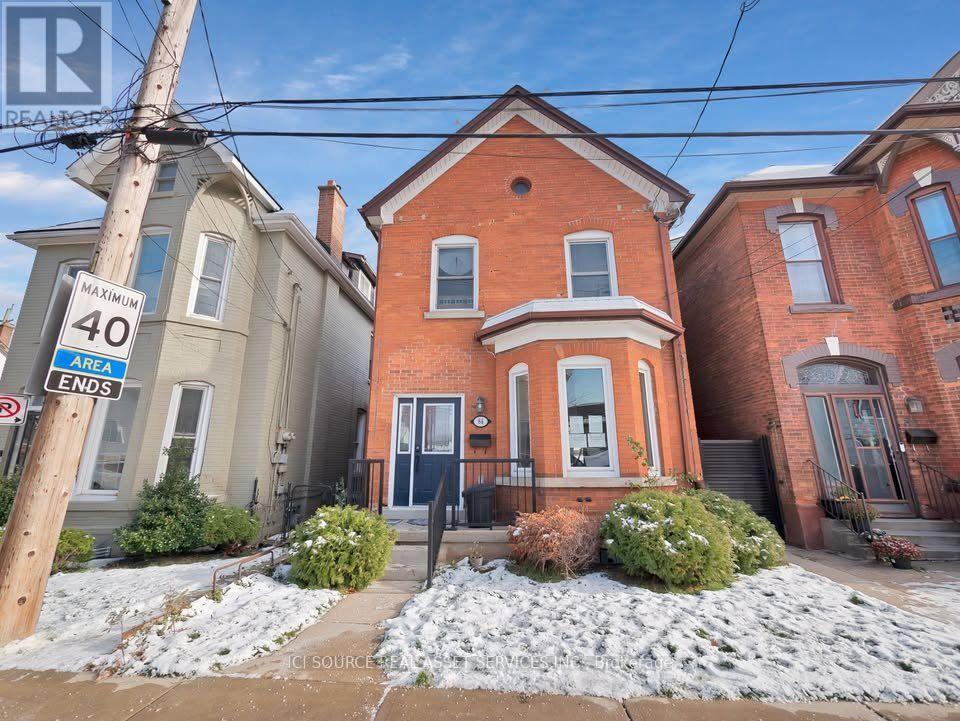 UNIT #B - 84 MAGILL STREET