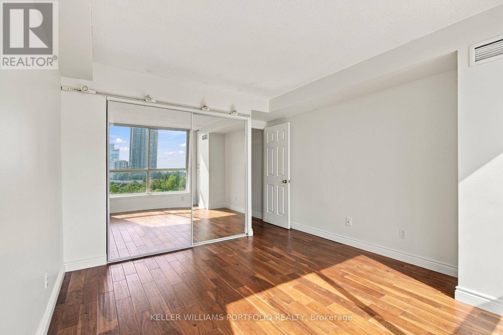 940 - 22 Southport Street, Toronto, Ontario  M6S 4Y9 - Photo 24 - W13803566