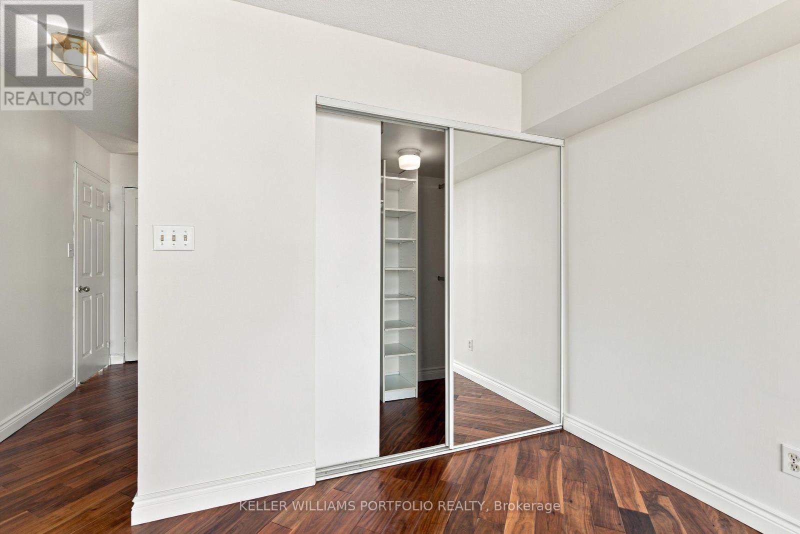 940 - 22 Southport Street, Toronto, Ontario  M6S 4Y9 - Photo 20 - W13803566