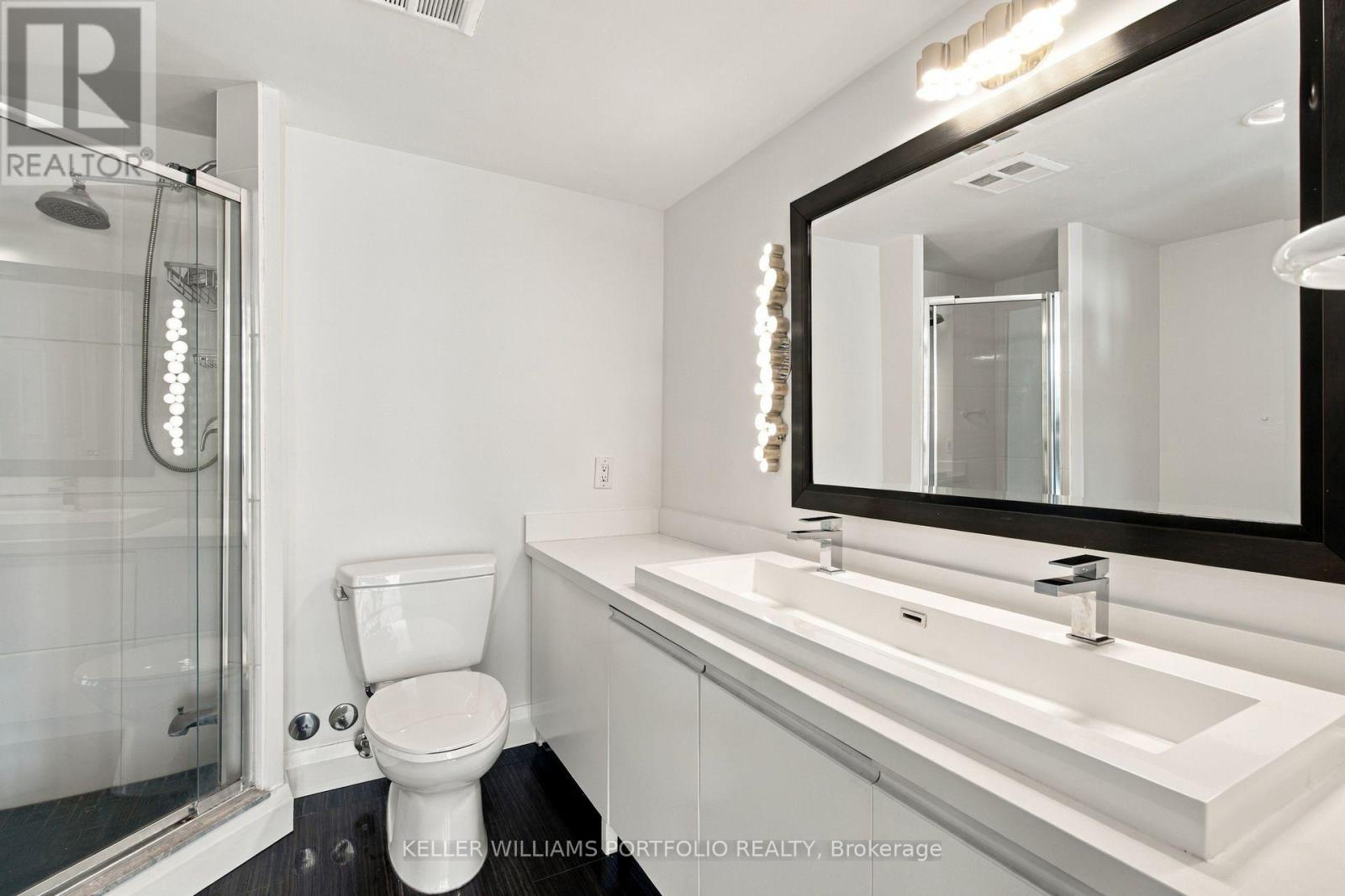 940 - 22 Southport Street, Toronto, Ontario  M6S 4Y9 - Photo 21 - W13803566