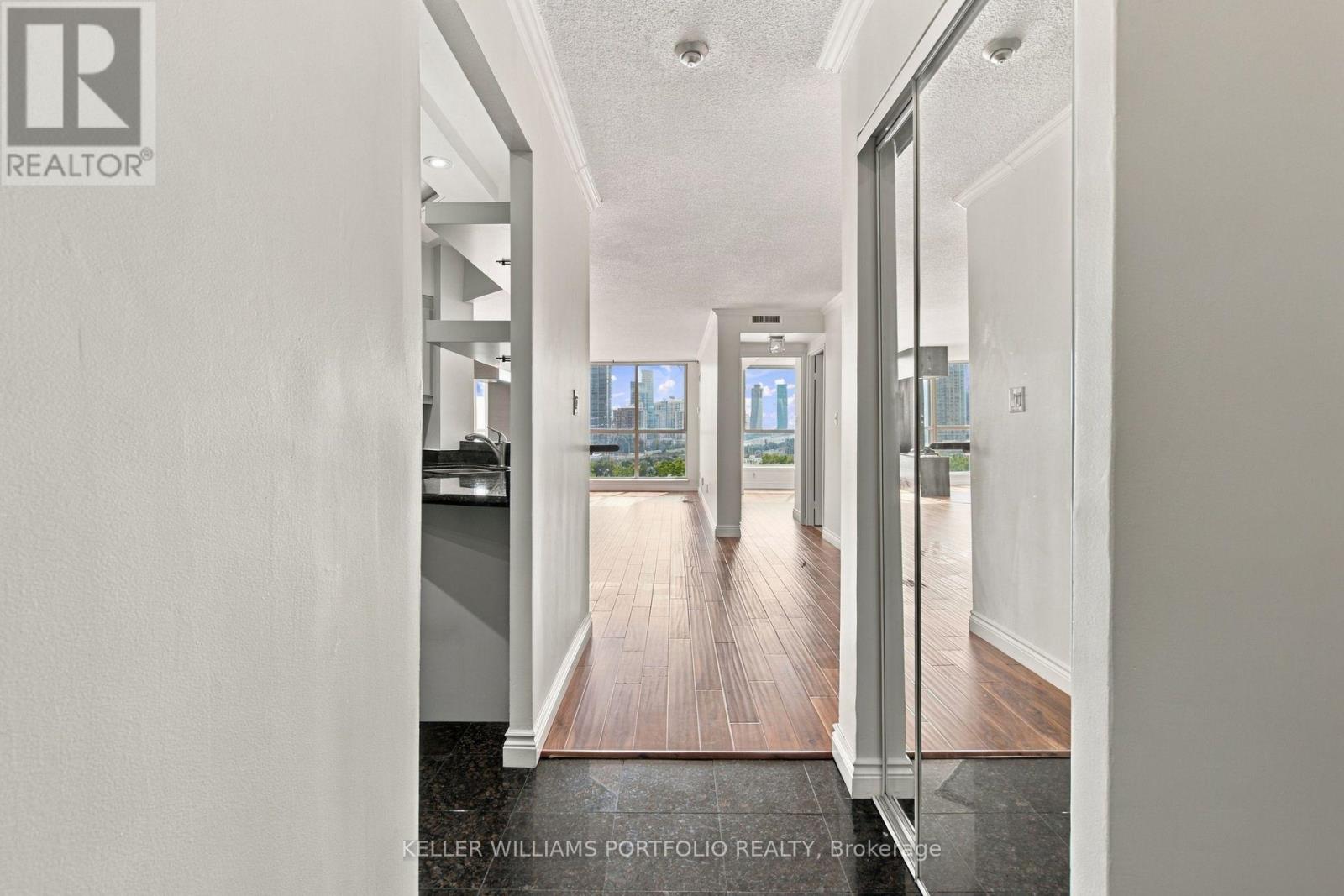 940 - 22 Southport Street, Toronto, Ontario  M6S 4Y9 - Photo 12 - W13803566
