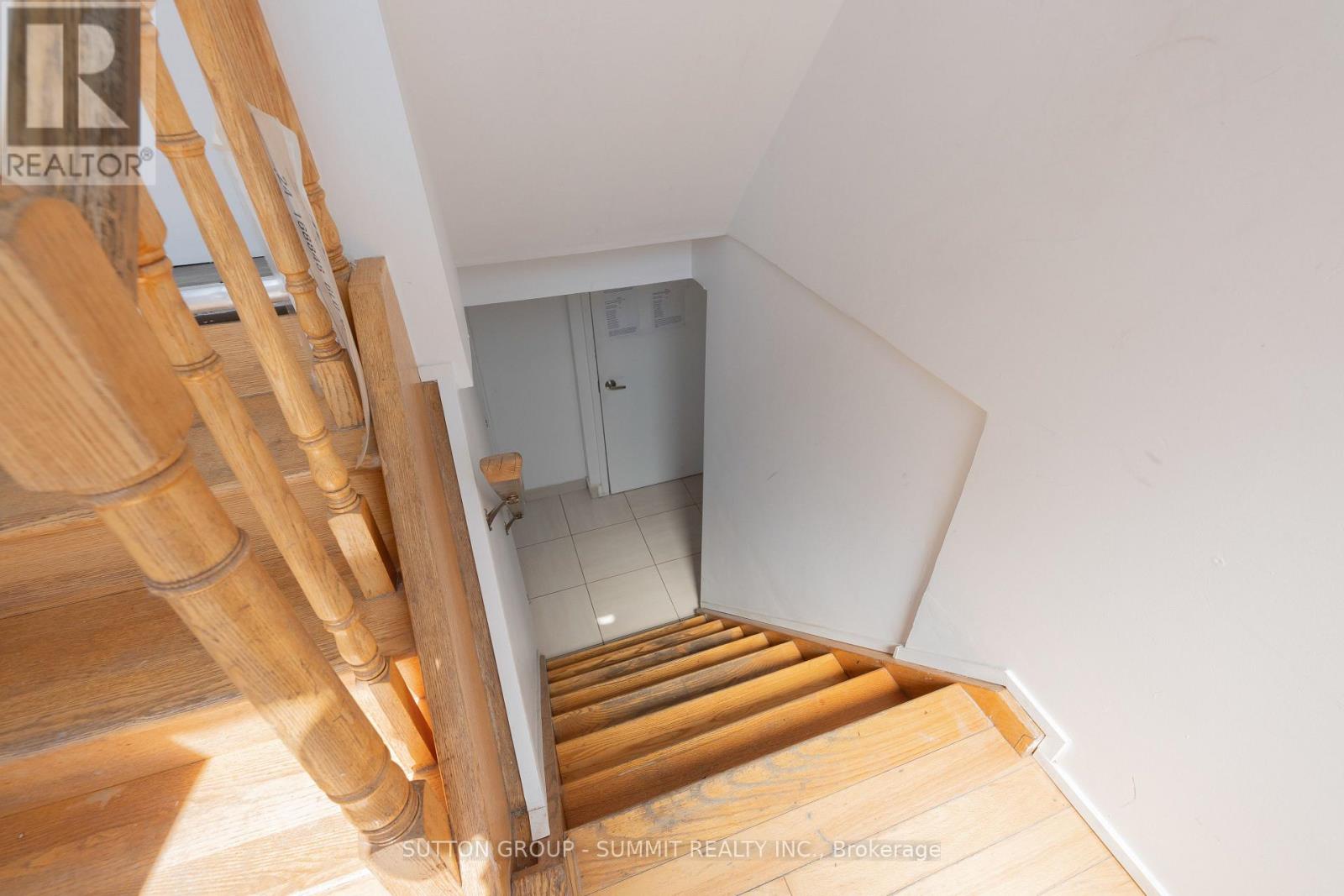 29 YATESCASTLE, Toronto, Ontario
