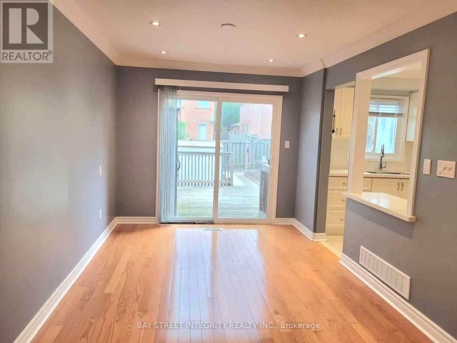 22 Dunbar Crescent, Markham, Ontario  L3R 6W8 - Photo 2 - N13806978