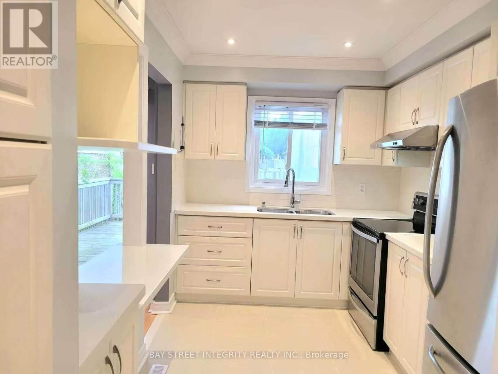 22 Dunbar Crescent, Markham, Ontario  L3R 6W8 - Photo 7 - N13806978