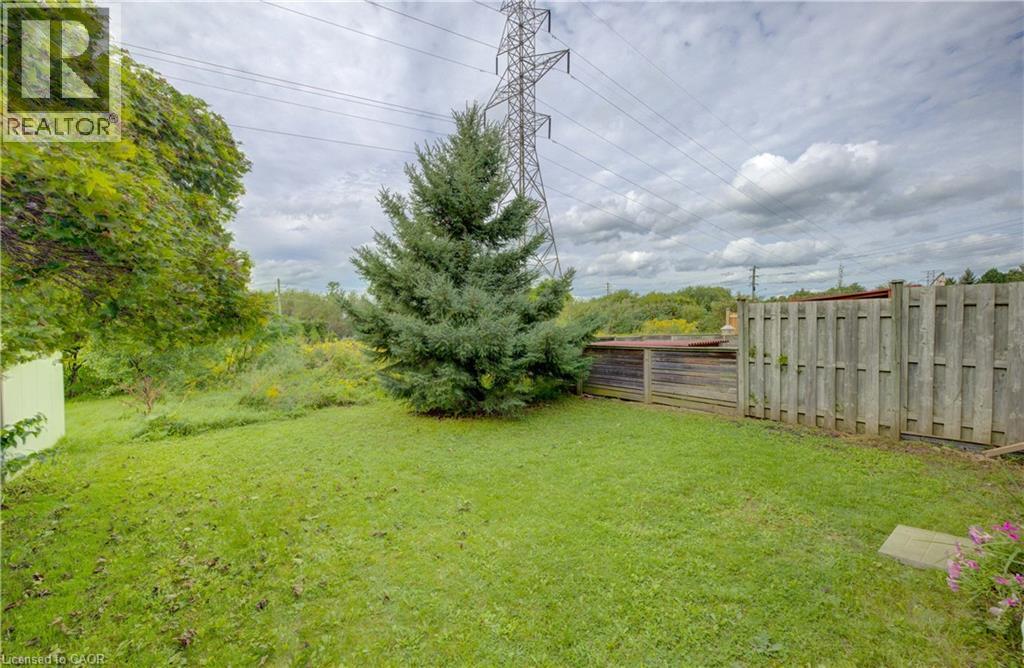 612 Brandenburg Boulevard, Waterloo, Ontario  N2T 2V3 - Photo 6 - 40859764