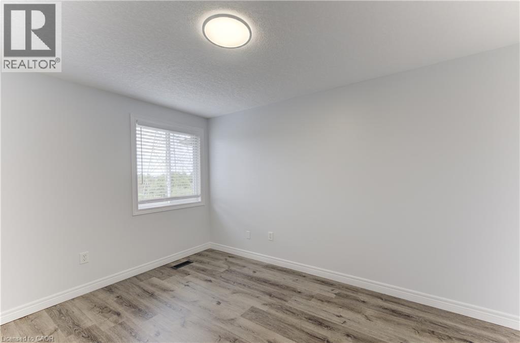 612 Brandenburg Boulevard, Waterloo, Ontario  N2T 2V3 - Photo 29 - 40859764