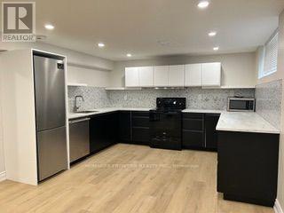 Basement Unit - 141 Brighton Avenue, Toronto (Bathurst Manor), Ontario  M3H 4E1 - Photo 4 - C13807048