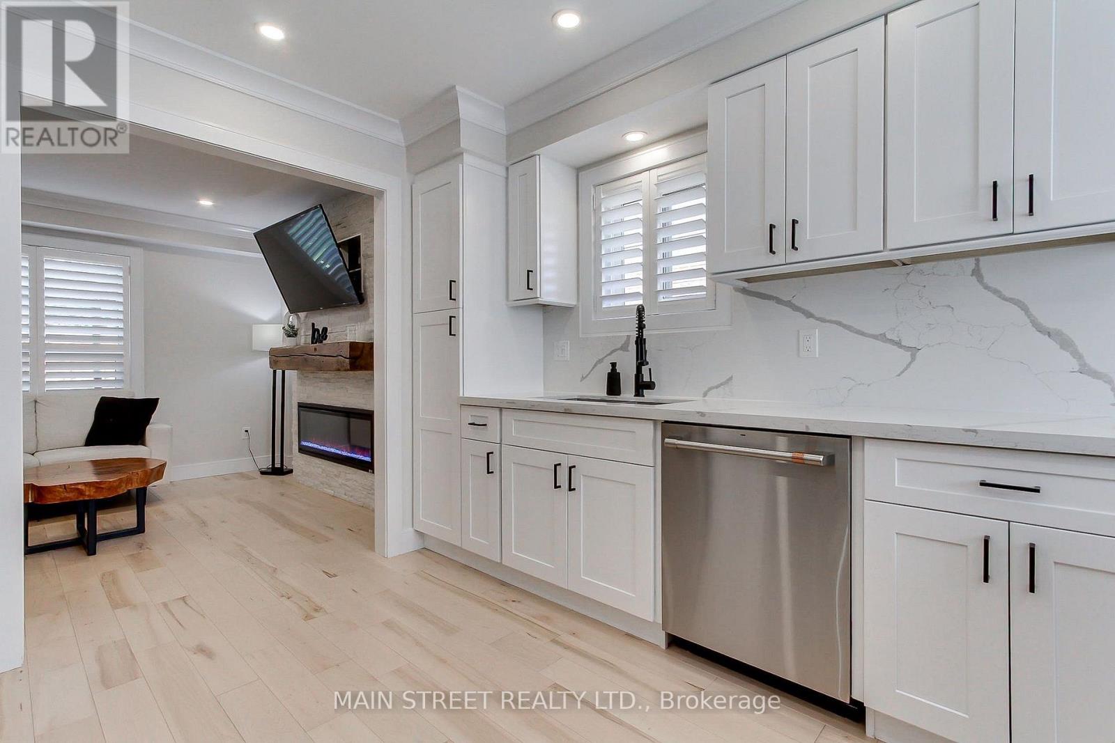 10 Daniele Avenue S, New Tecumseth, Ontario  L0G 1A0 - Photo 11 - N13806992