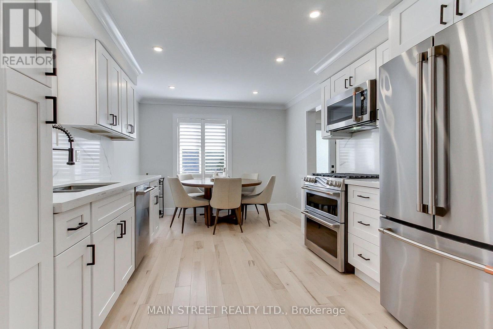 10 Daniele Avenue S, New Tecumseth, Ontario  L0G 1A0 - Photo 7 - N13806992
