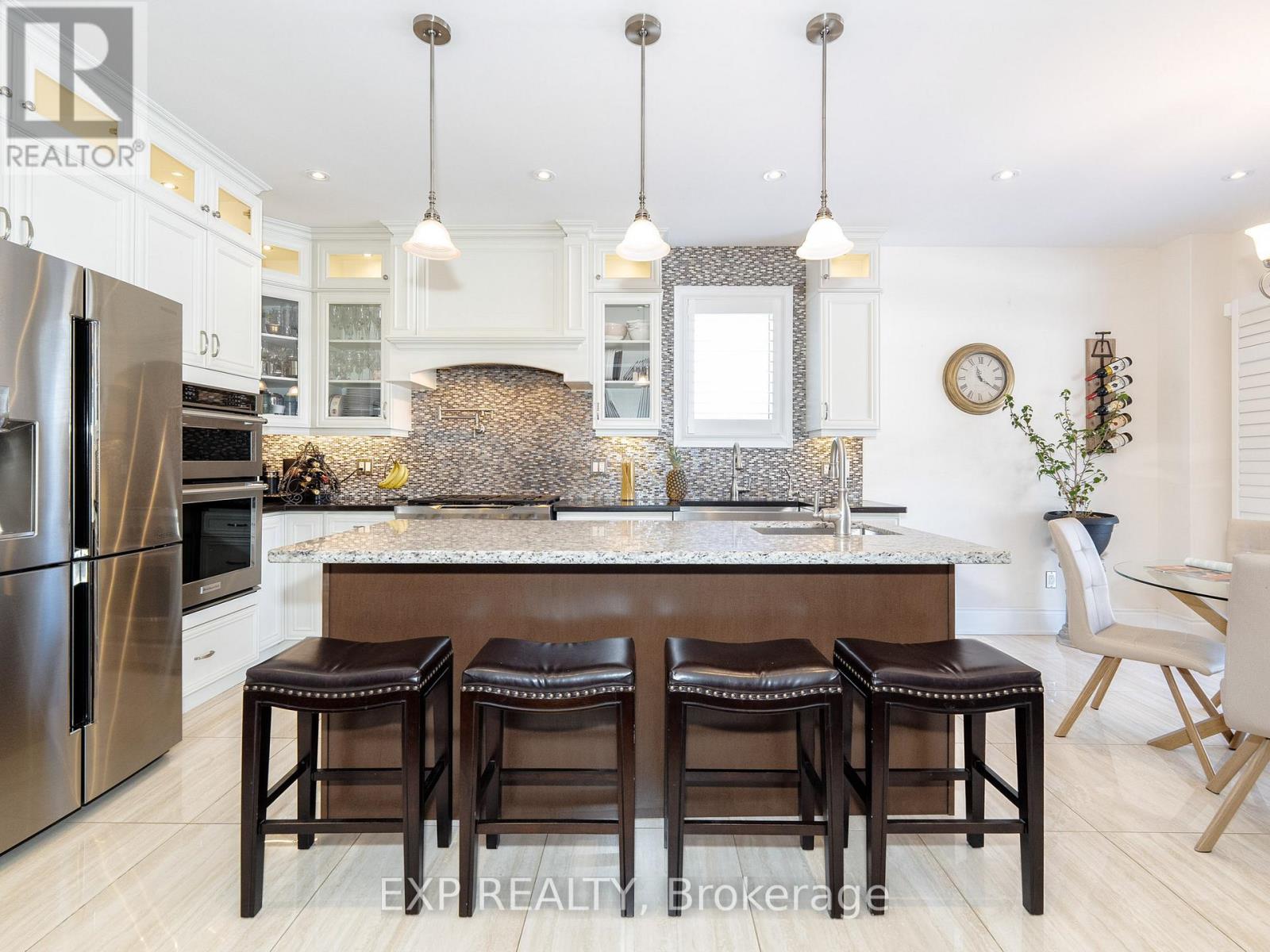 44 Philson Court, Innisfil, Ontario  L0L 1L0 - Photo 14 - N13807038