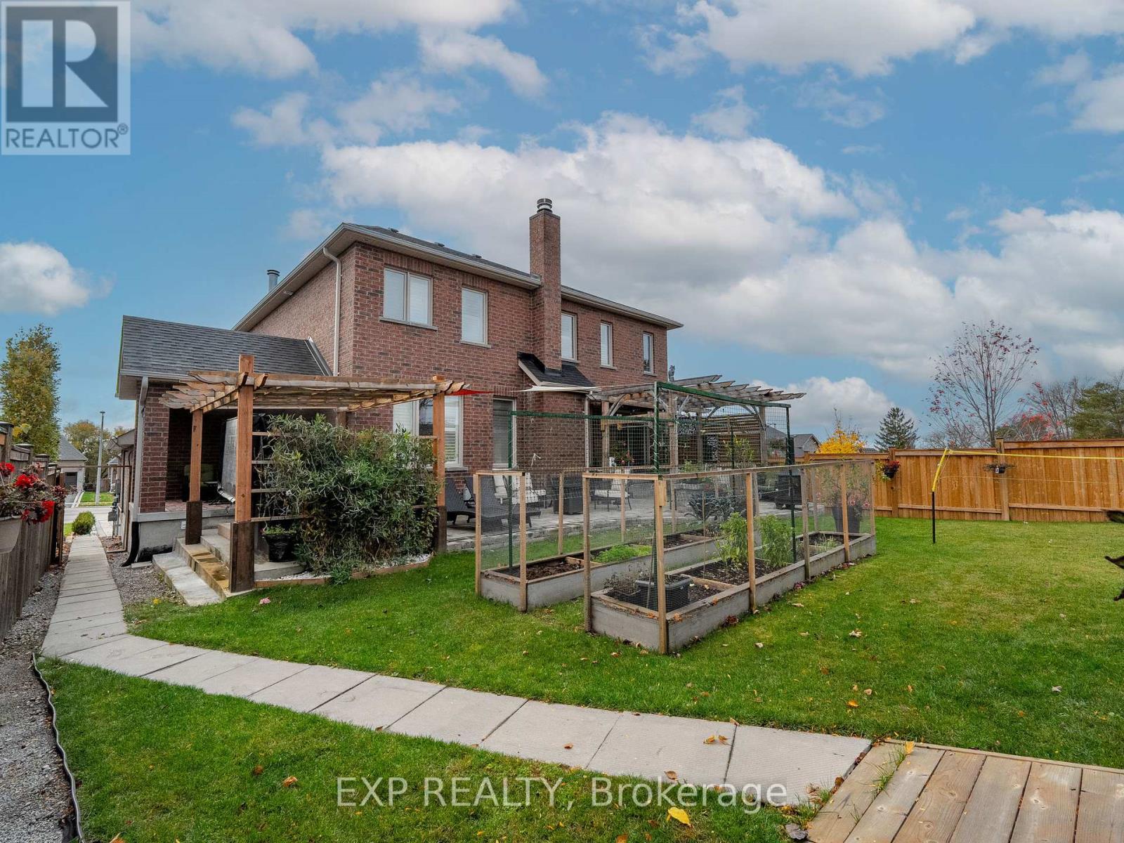 44 Philson Court, Innisfil, Ontario  L0L 1L0 - Photo 43 - N13807038