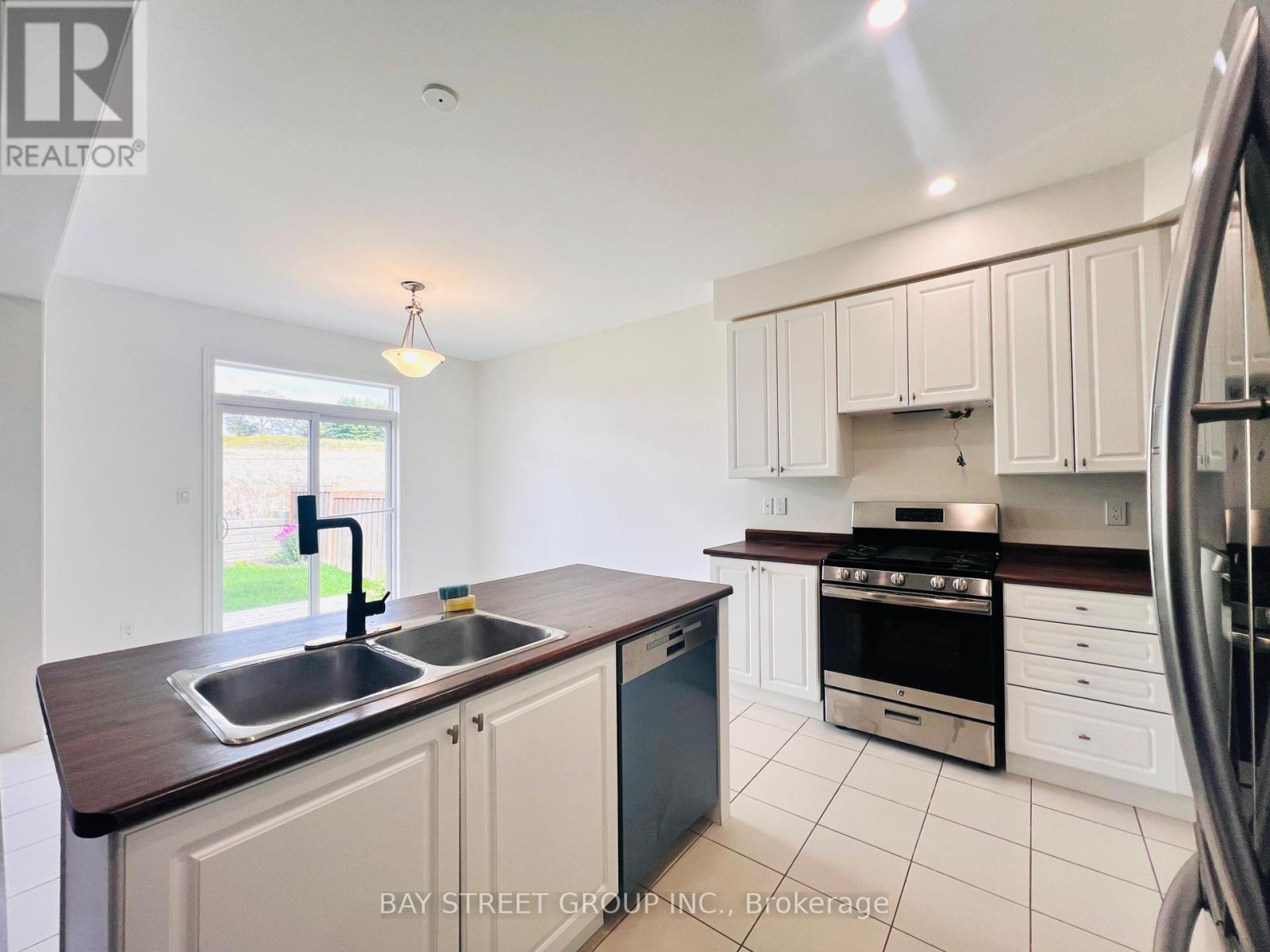 81 Sutcliffe Way, New Tecumseth, Ontario  L9R 0N9 - Photo 17 - N13700408