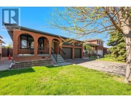 19 HAMER BOULEVARD, Toronto, Ontario