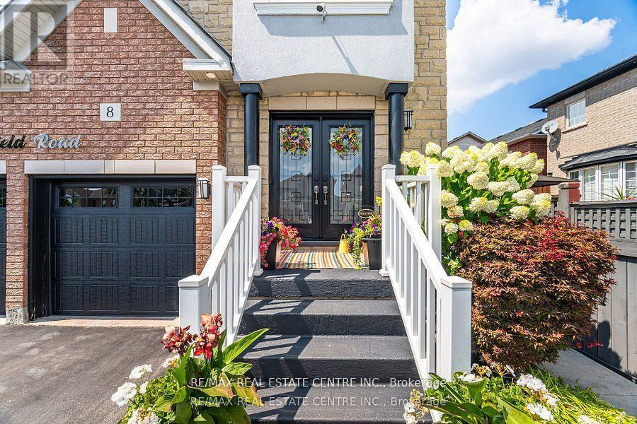 8 Duffield Road, Brampton, Ontario  L7A 2P4 - Photo 4 - W13807032