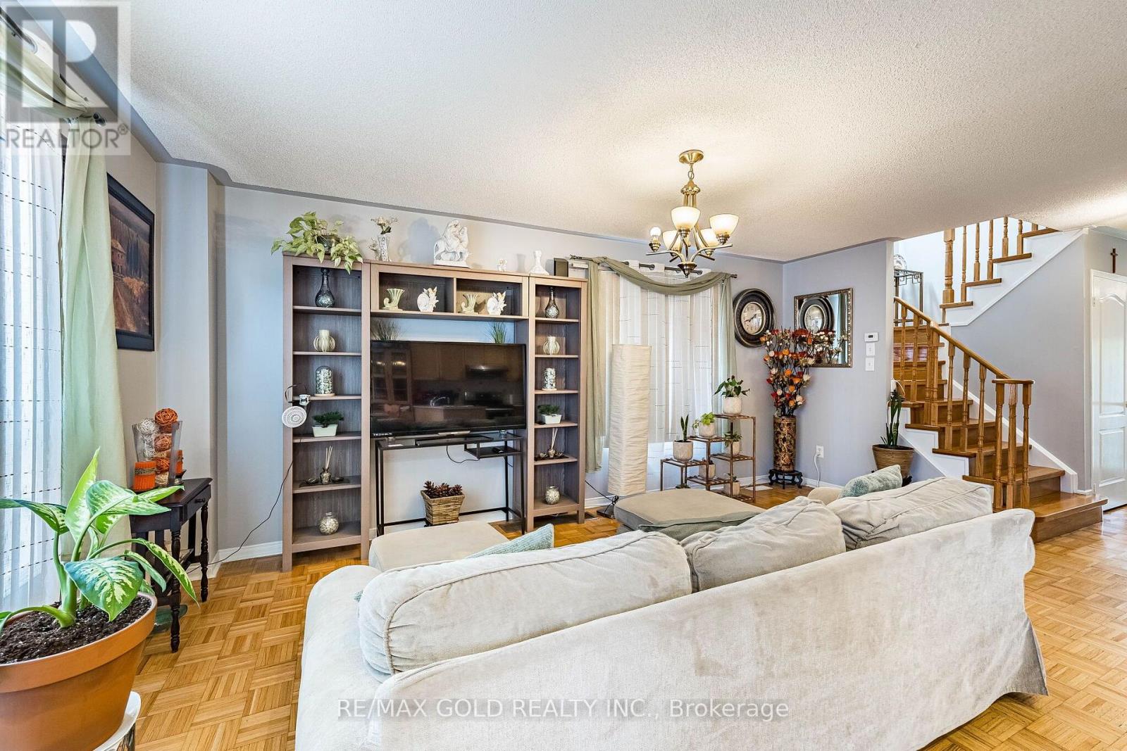 6 Mistdale Crescent, Brampton, Ontario  L7A 1S1 - Photo 14 - W13807044