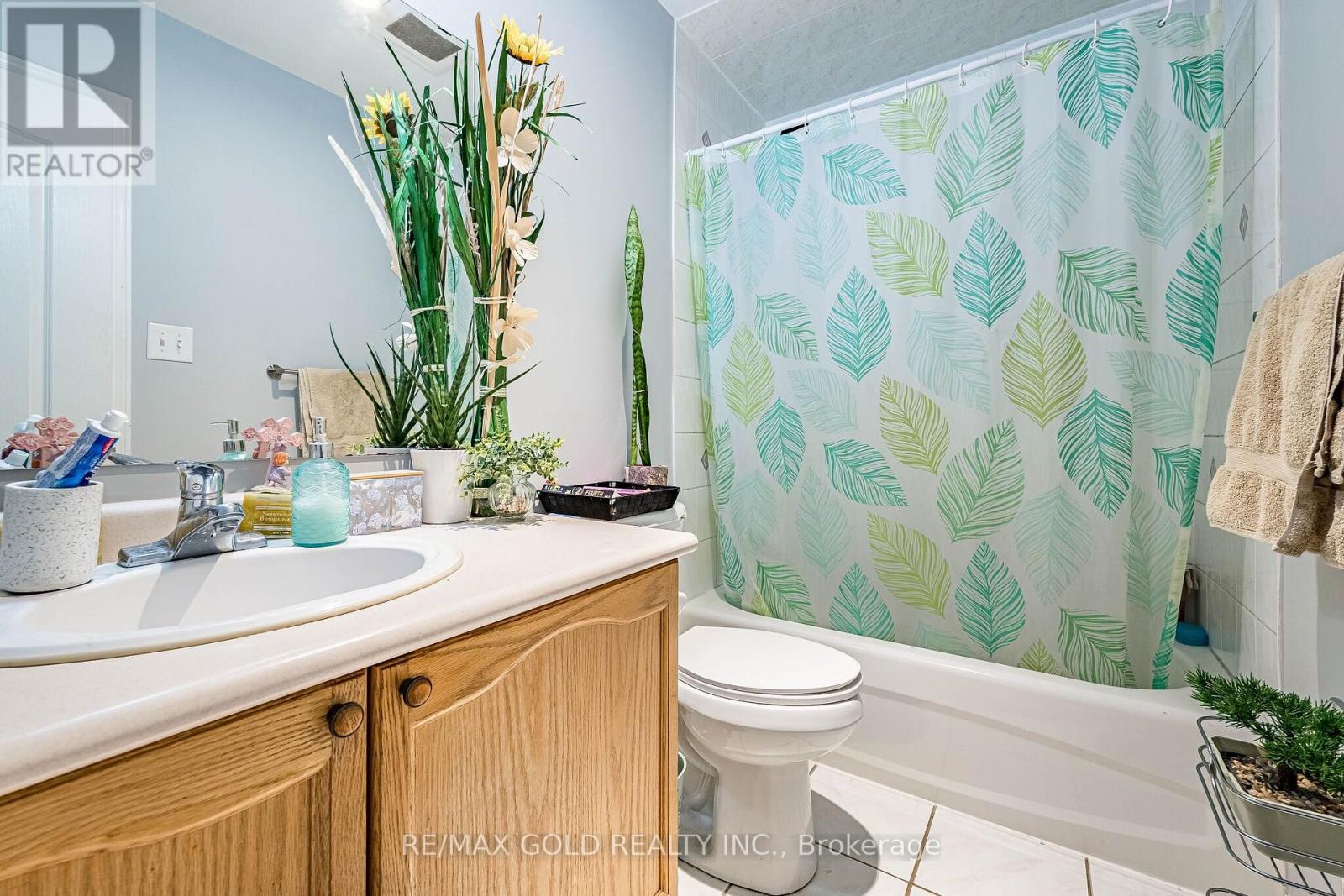 6 Mistdale Crescent, Brampton, Ontario  L7A 1S1 - Photo 21 - W13807044