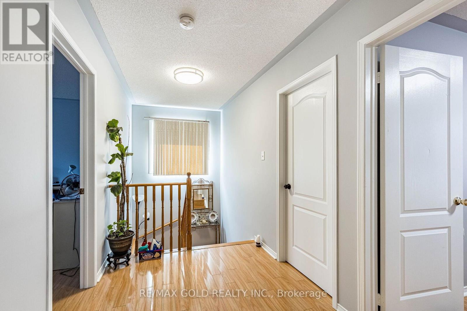 6 Mistdale Crescent, Brampton, Ontario  L7A 1S1 - Photo 22 - W13807044