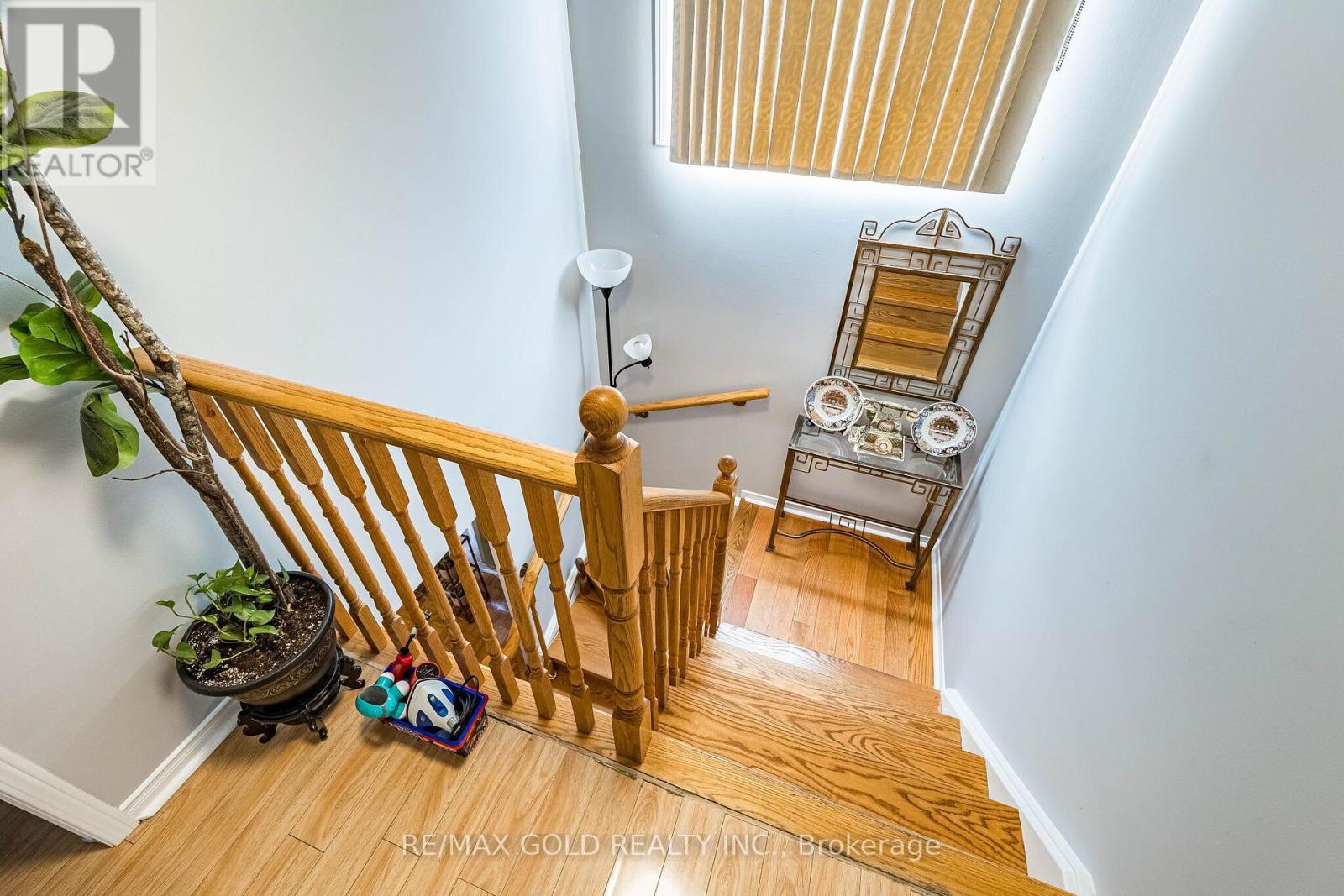 6 Mistdale Crescent, Brampton, Ontario  L7A 1S1 - Photo 23 - W13807044