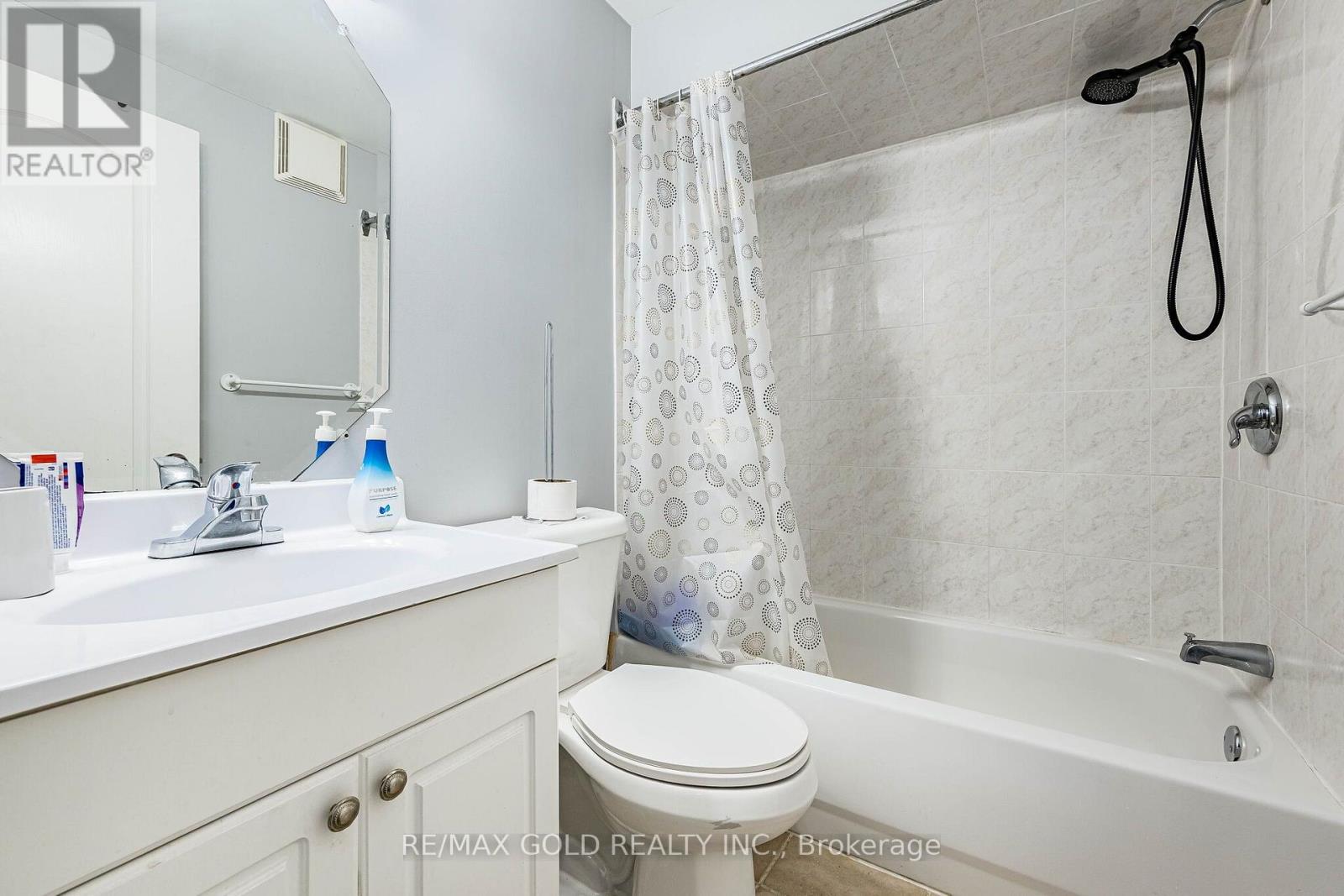 6 Mistdale Crescent, Brampton, Ontario  L7A 1S1 - Photo 26 - W13807044