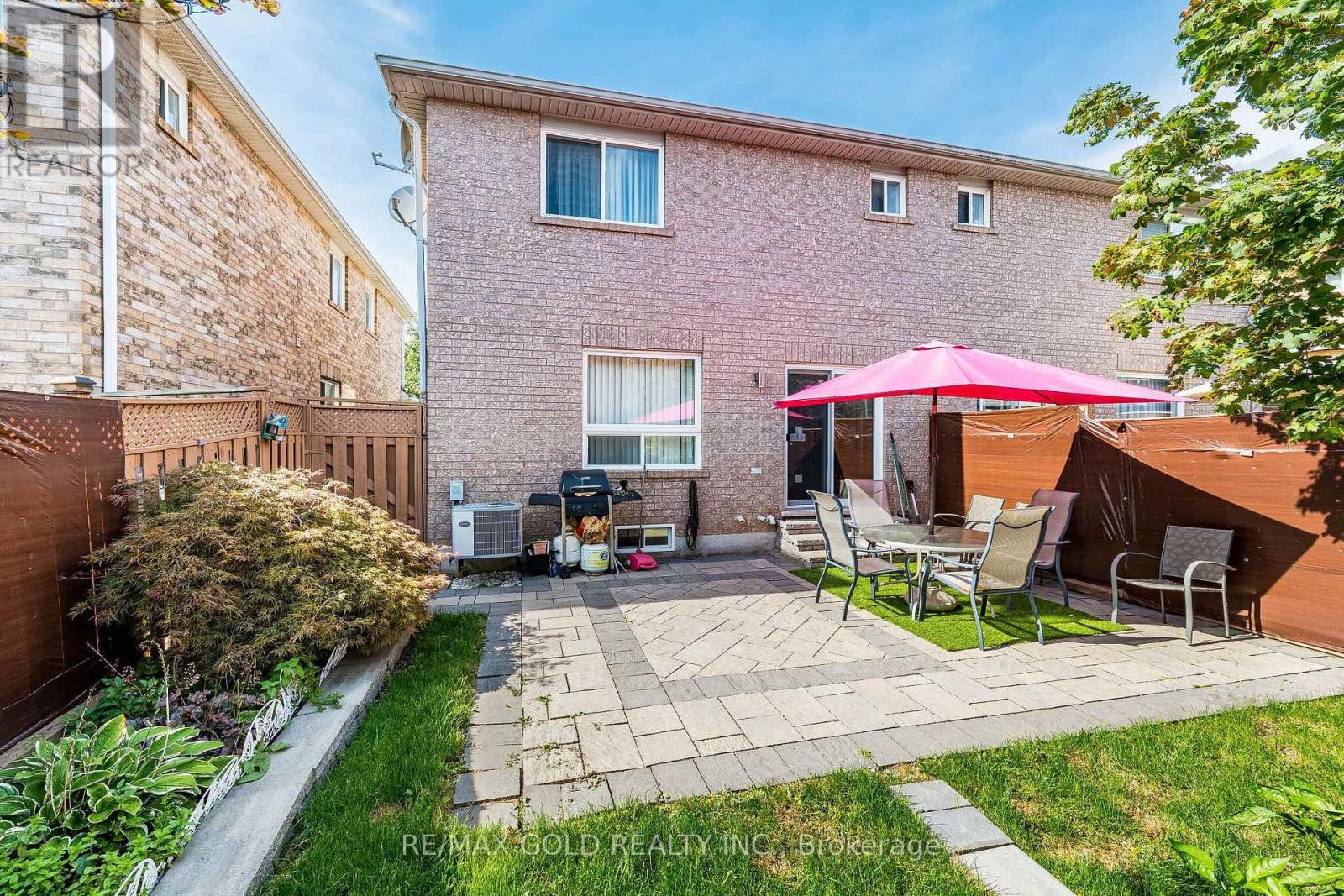6 Mistdale Crescent, Brampton, Ontario  L7A 1S1 - Photo 30 - W13807044