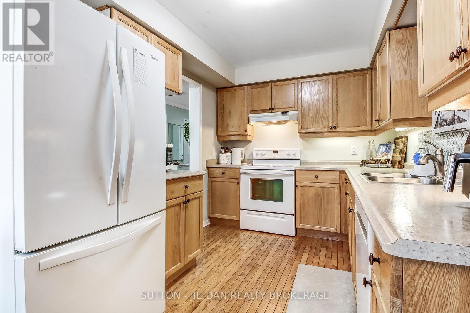 1 - 505 Proudfoot Lane, London North, Ontario  N6H 5N9 - Photo 5 - X13807068