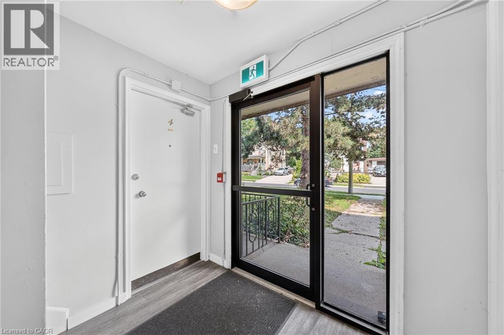 157 Ahrens Street W Unit# 4, Kitchener, Ontario  N2H 4C8 - Photo 5 - 40854872