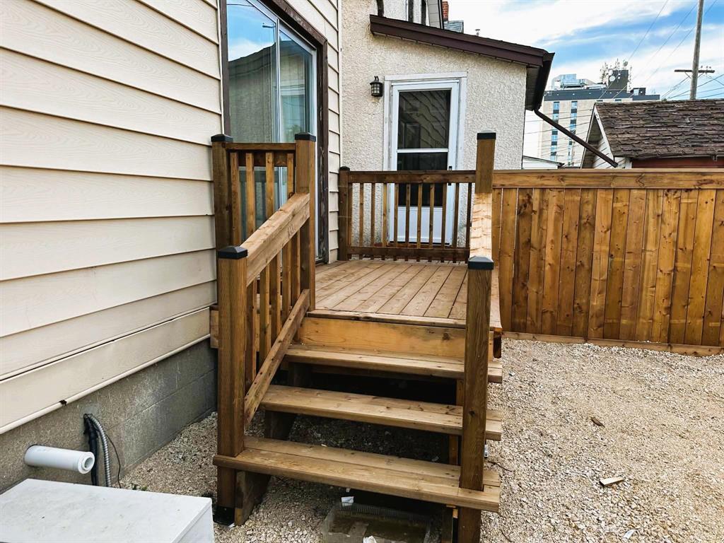 1627 Pacific Avenue, Winnipeg, Manitoba  R3E 1H6 - Photo 2 - 202623631