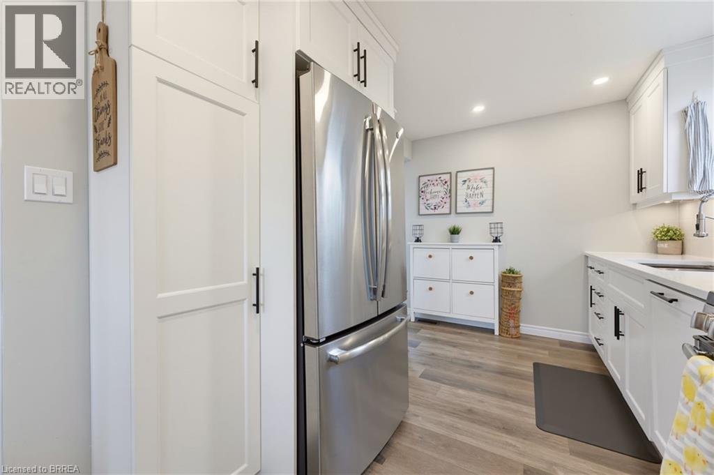 373 Chatham Street, Brantford, Ontario  N3S 4J2 - Photo 14 - 40864568