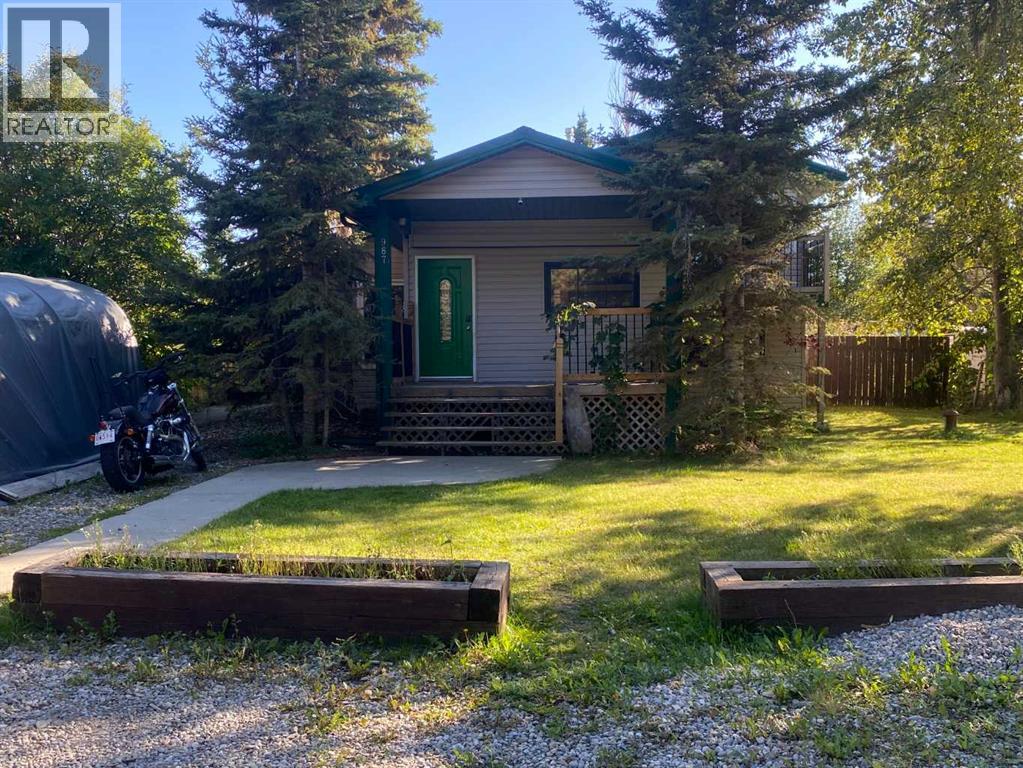 987 1 Avenue NE, Sundre, Alberta  T0M 1X0 - Photo 1 - A2344461