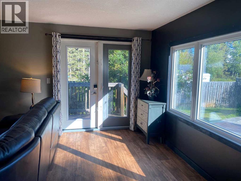 987 1 Avenue NE, Sundre, Alberta  T0M 1X0 - Photo 11 - A2344461