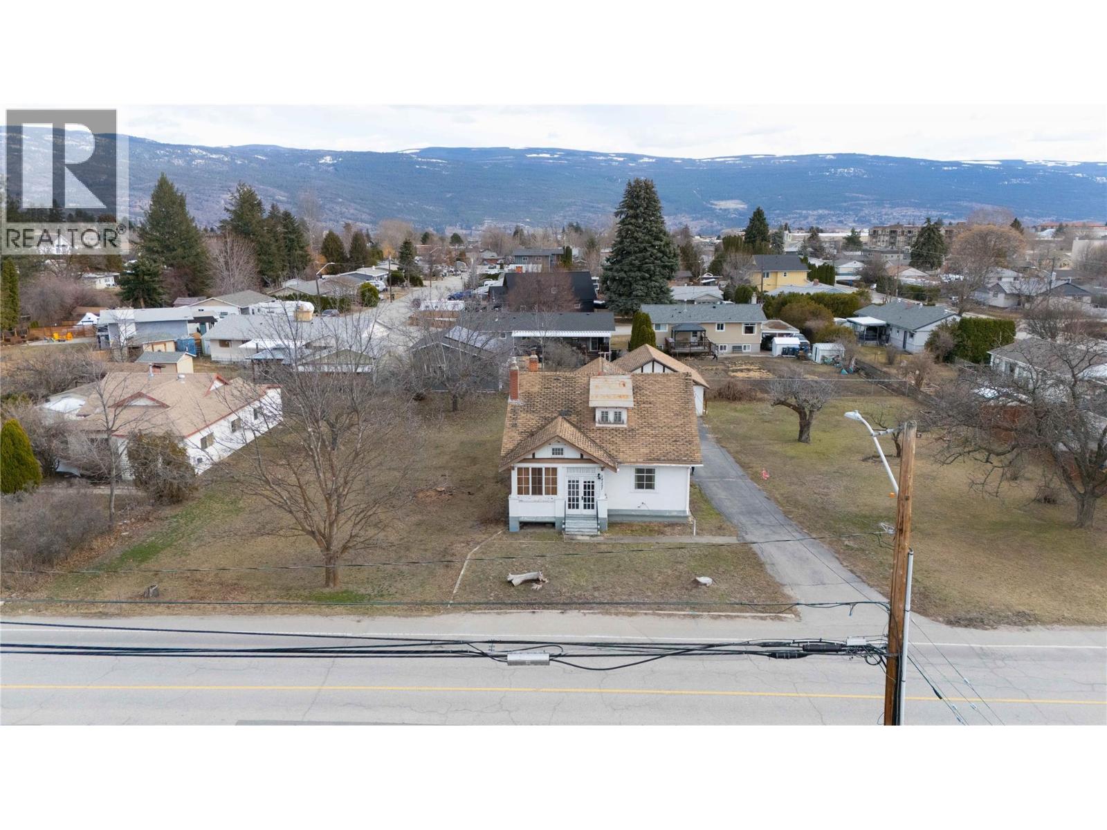14211 Victoria Road, Summerland, British Columbia V0H 1Z0 - Photo 5 - 10381558