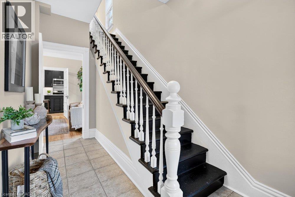25 Book Road, Grimsby, Ontario  L3M 2M3 - Photo 32 - 40864705