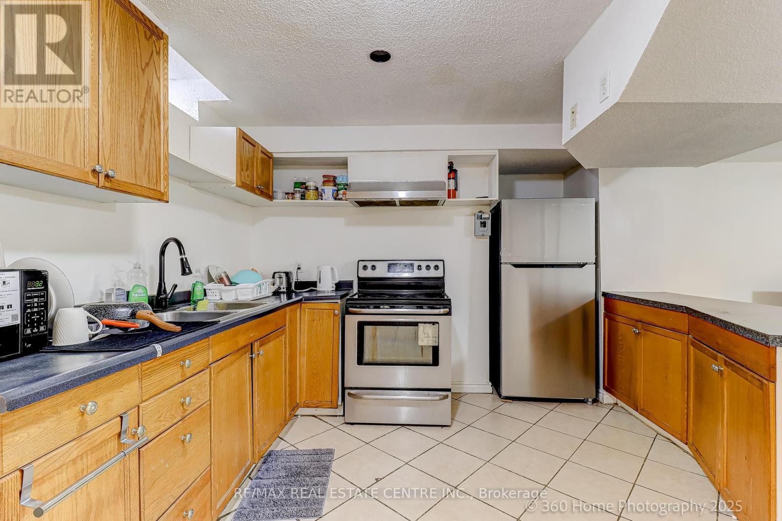 806 White Clover Way, Mississauga, Ontario  L5V 3C5 - Photo 27 - W13807076