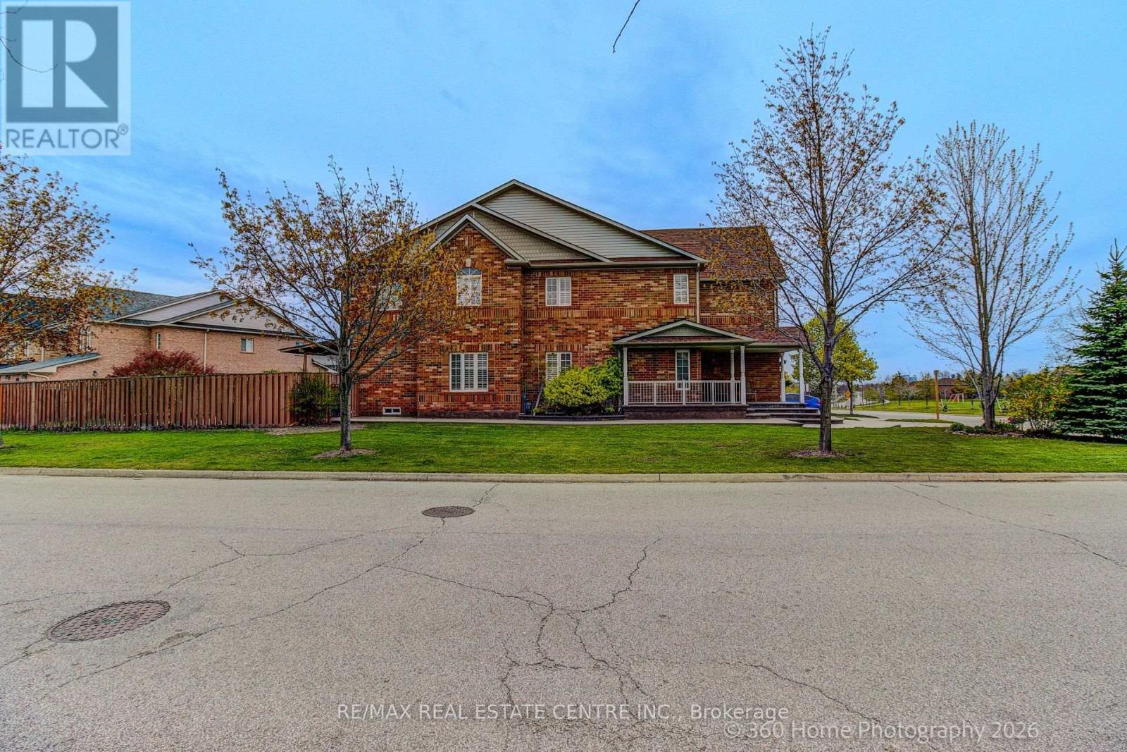 806 White Clover Way, Mississauga, Ontario  L5V 3C5 - Photo 31 - W13807076