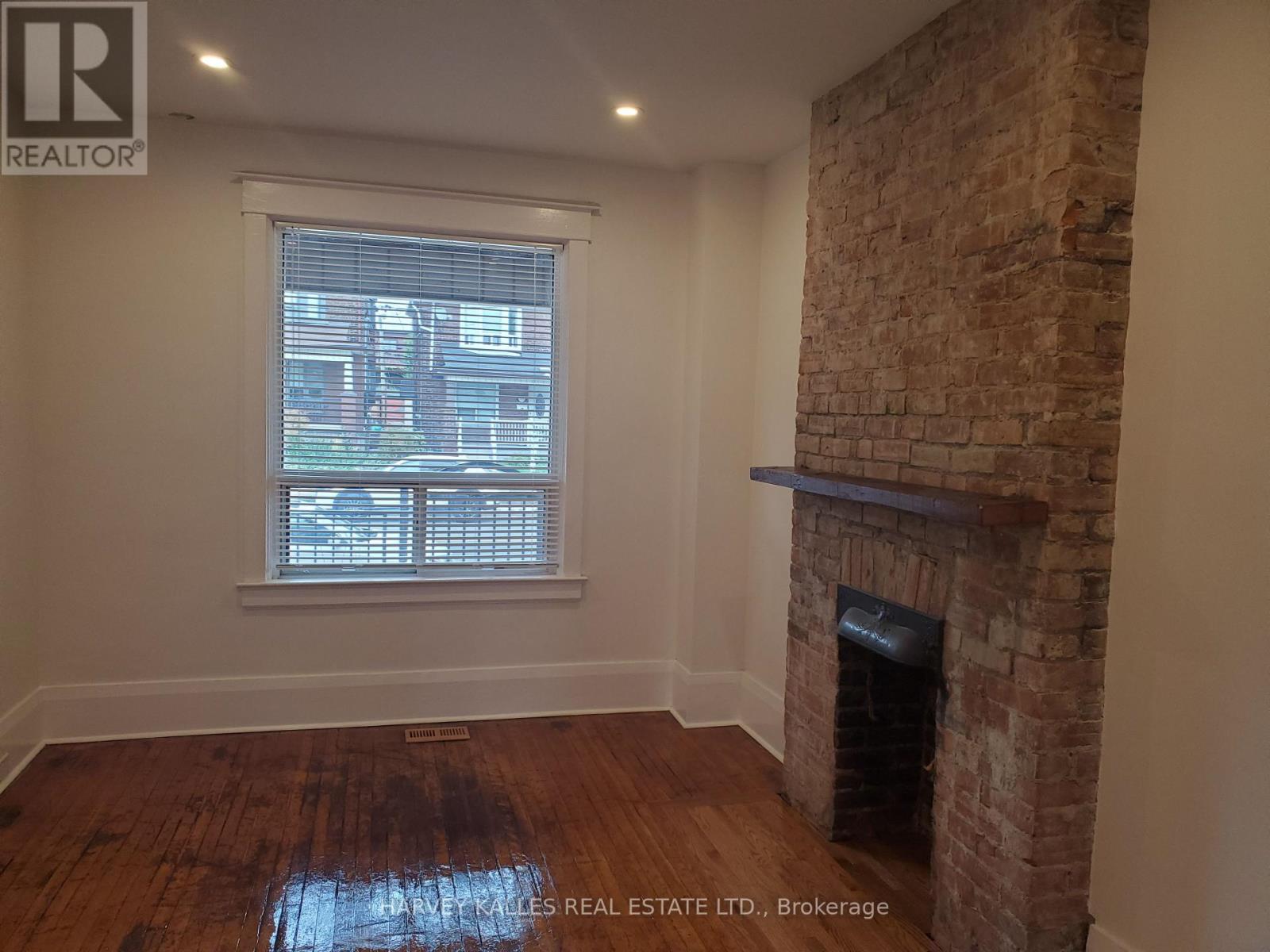 Main - 1300 Lansdowne Avenue, Toronto, Ontario  M6K 2V9 - Photo 11 - W13807080