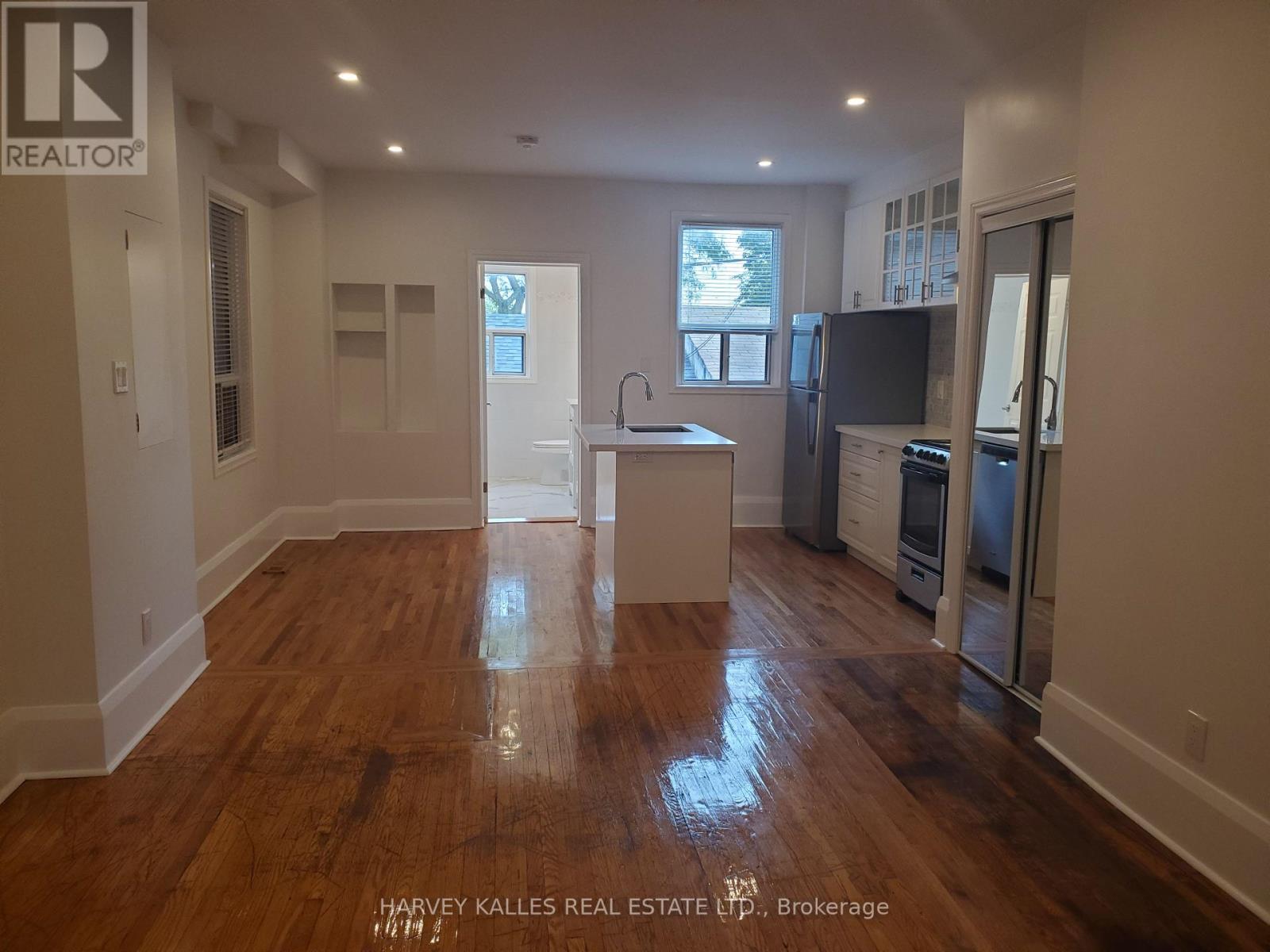 Main - 1300 Lansdowne Avenue, Toronto, Ontario  M6K 2V9 - Photo 13 - W13807080