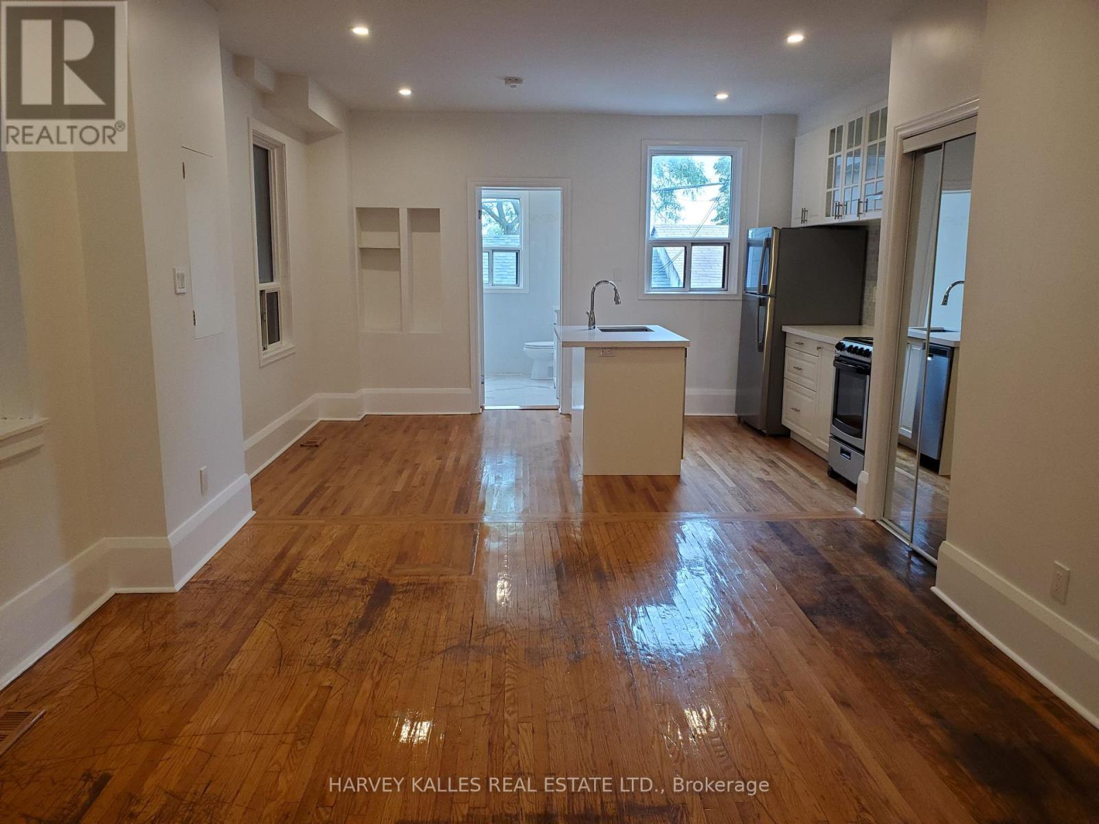 Main - 1300 Lansdowne Avenue, Toronto, Ontario  M6K 2V9 - Photo 14 - W13807080