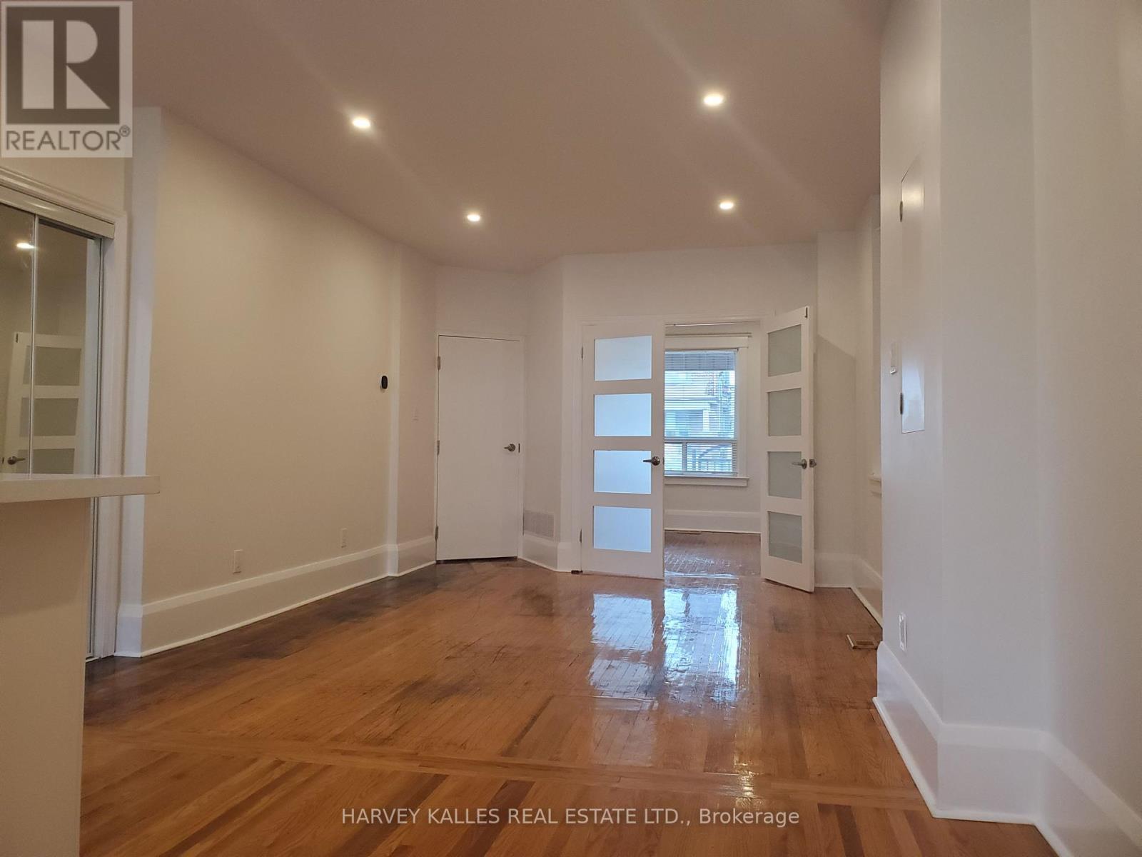 Main - 1300 Lansdowne Avenue, Toronto, Ontario  M6K 2V9 - Photo 17 - W13807080