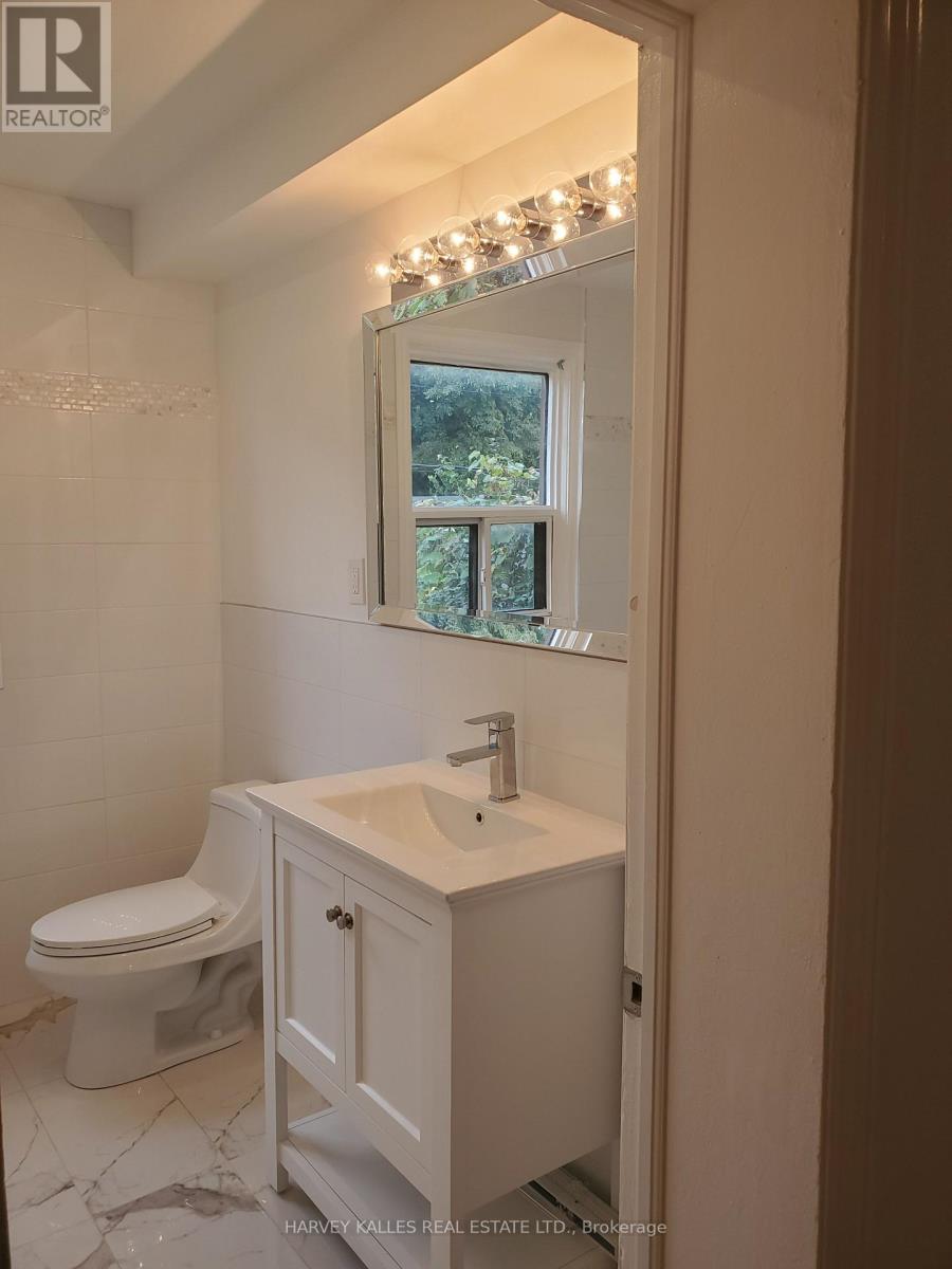 Main - 1300 Lansdowne Avenue, Toronto, Ontario  M6K 2V9 - Photo 37 - W13807080