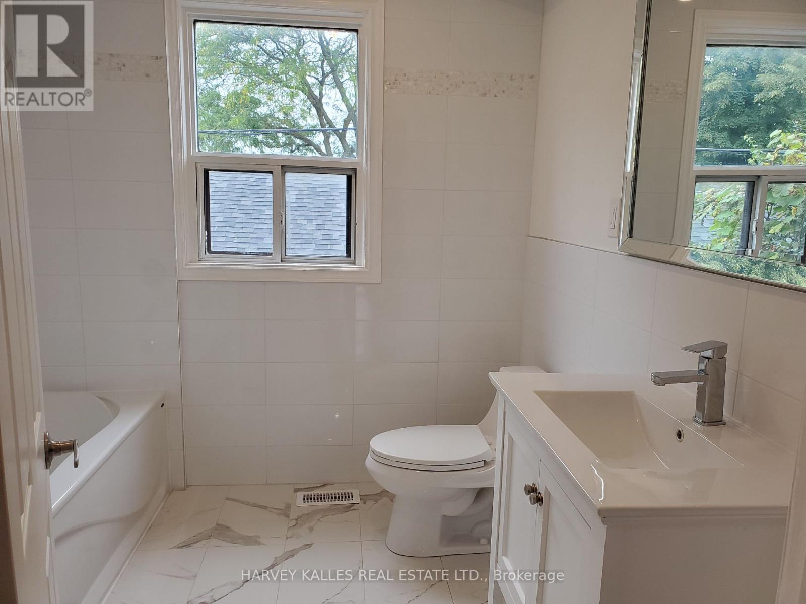 Main - 1300 Lansdowne Avenue, Toronto, Ontario  M6K 2V9 - Photo 40 - W13807080