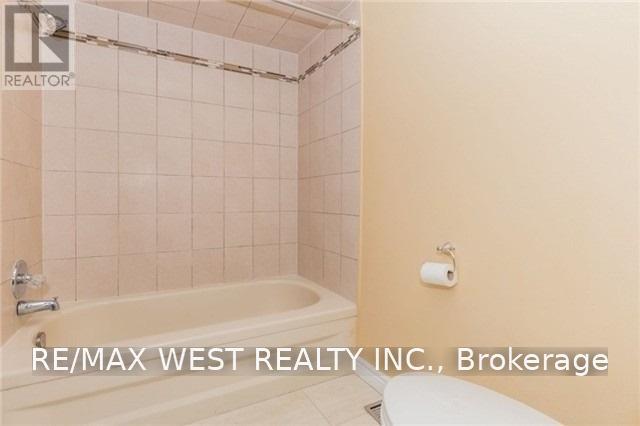 Upper - 82 Marchbank Crescent, Brampton, Ontario  L6S 3B1 - Photo 13 - W13807136