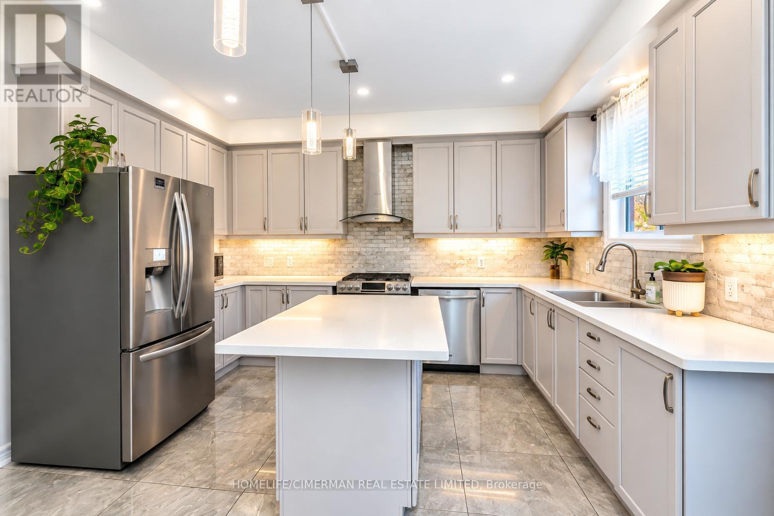 7 Okanagan Drive E, Brampton, Ontario  L6R 2X1 - Photo 12 - W13807150