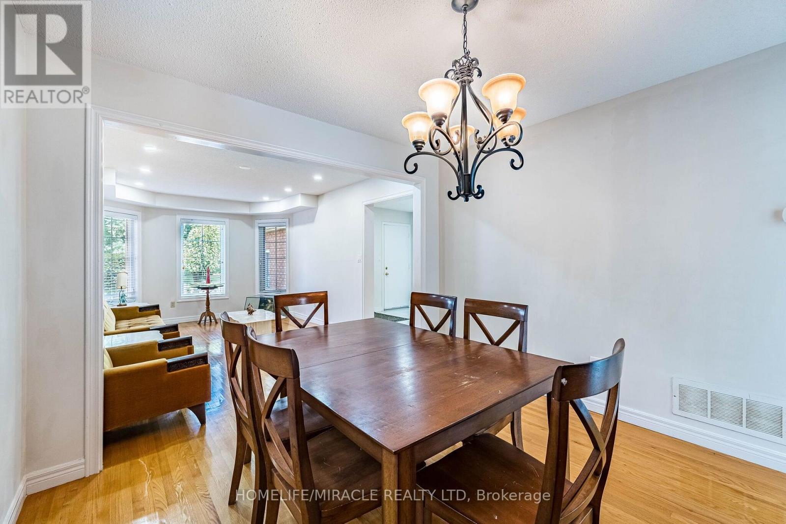 42 Porteous Circle, Brampton, Ontario  L6S 5C3 - Photo 13 - W13793888