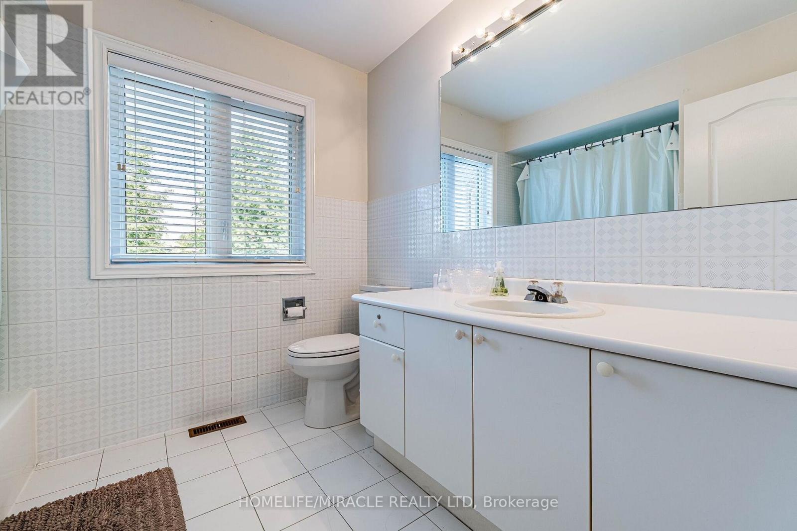 42 Porteous Circle, Brampton, Ontario  L6S 5C3 - Photo 28 - W13793888